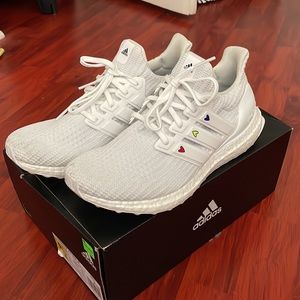 Adidas Ultra Boost 4.0 DNA Hearts